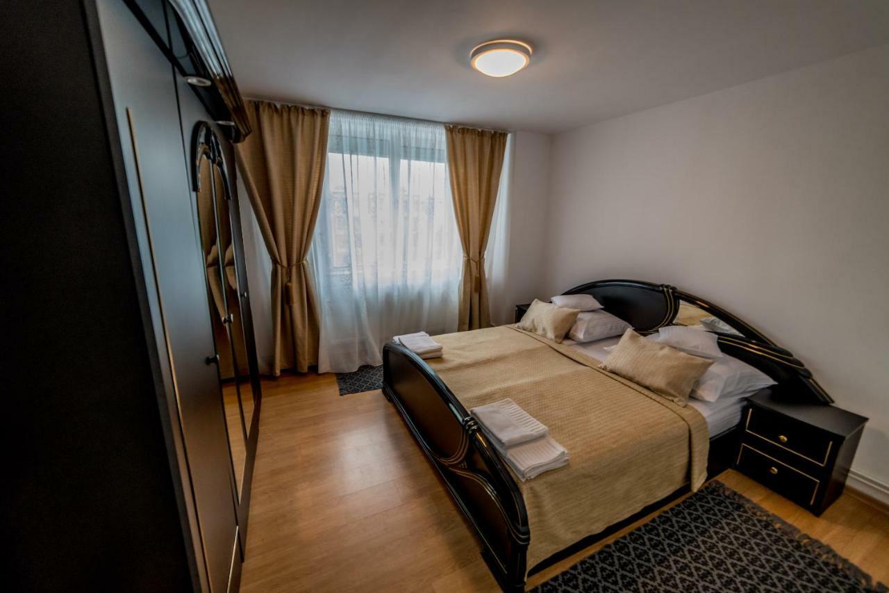 Appartement Apartament Sorina Maria à Deva Extérieur photo