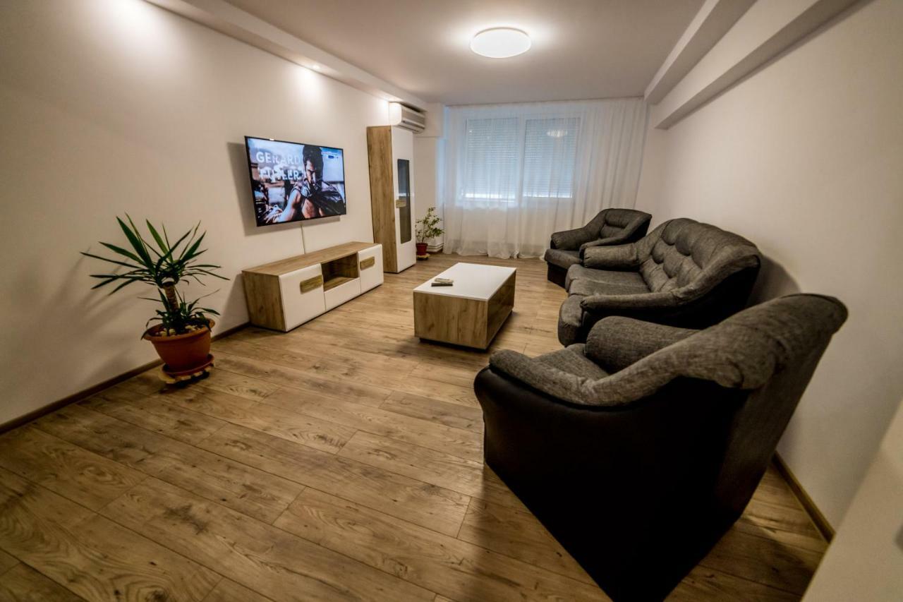 Appartement Apartament Sorina Maria à Deva Extérieur photo