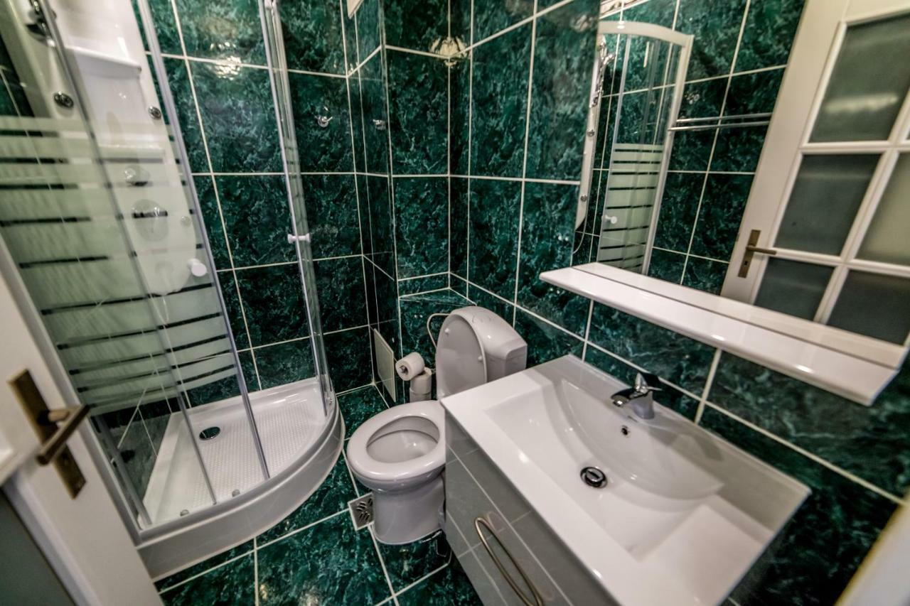 Appartement Apartament Sorina Maria à Deva Extérieur photo