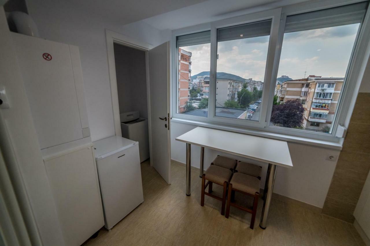 Appartement Apartament Sorina Maria à Deva Extérieur photo