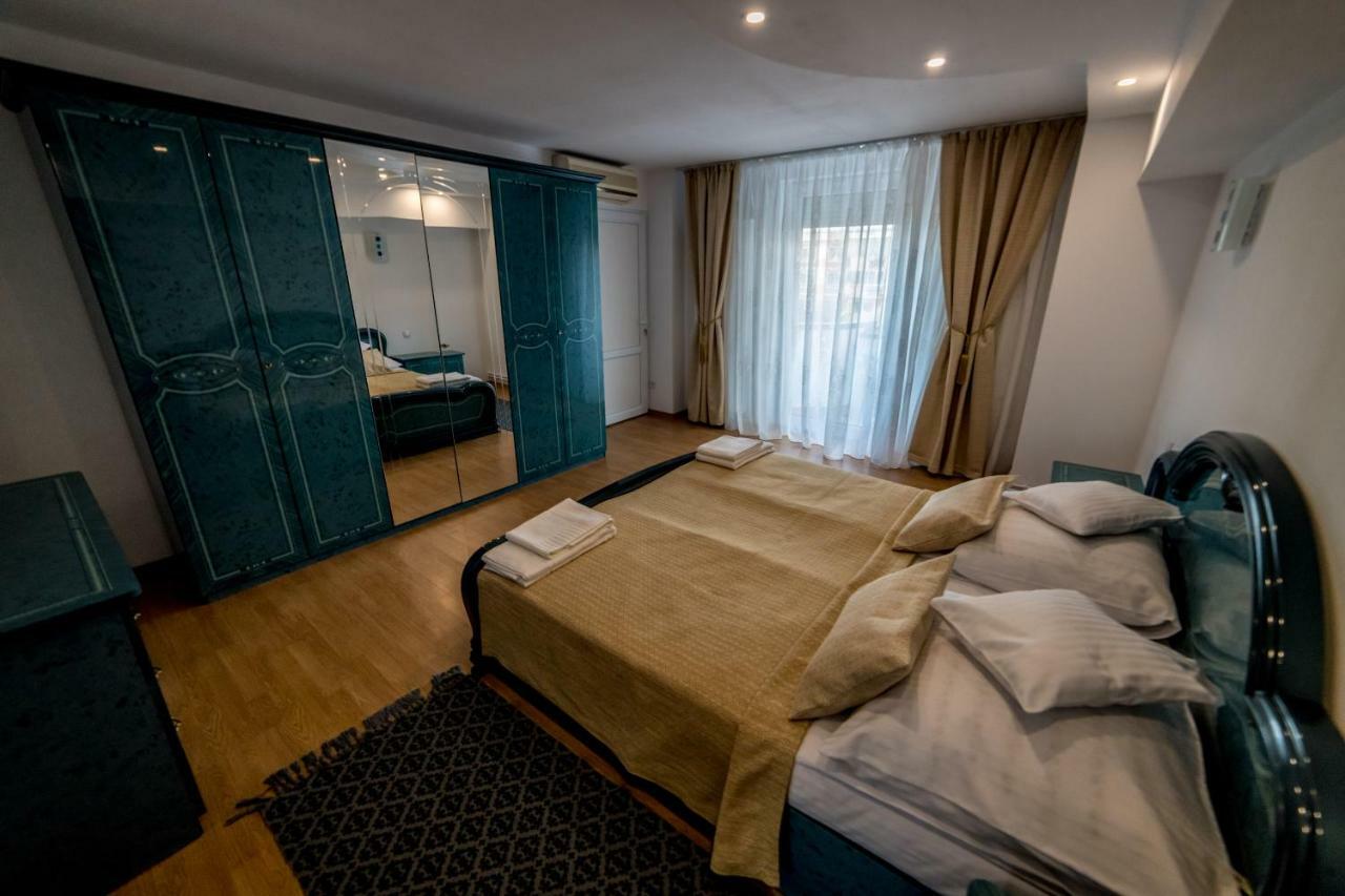 Appartement Apartament Sorina Maria à Deva Extérieur photo